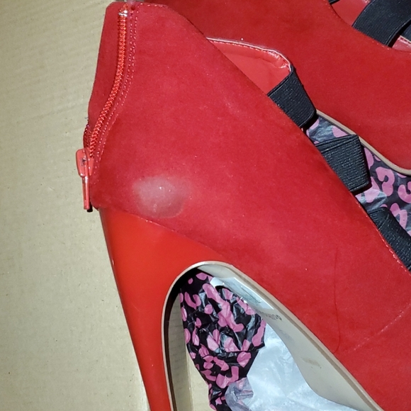 Dollhouse zip back women's bootie - Picture 9 of 12